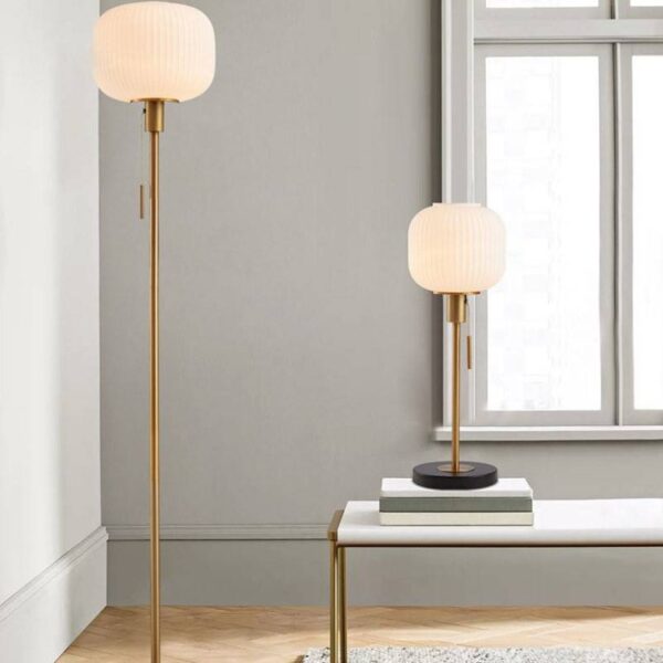 Snowy Tower Glass Floor Lamp