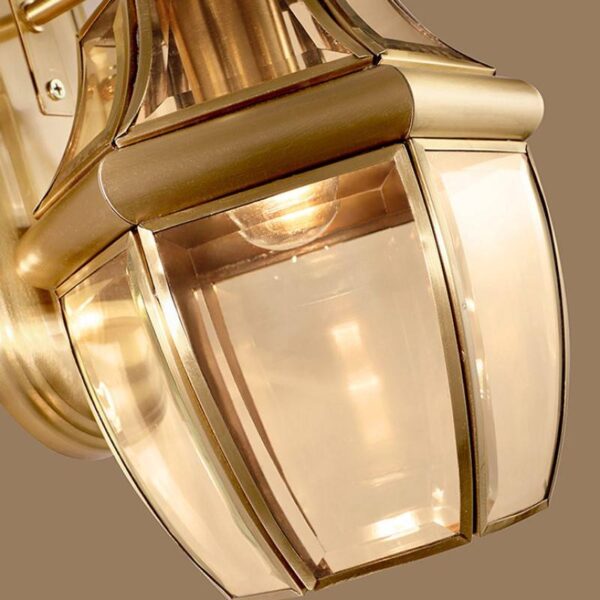 The Classic Coach Wall Lamp - Image 2
