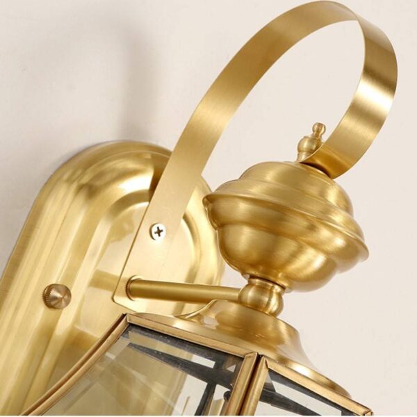 The Classic Coach Wall Lamp - Image 4