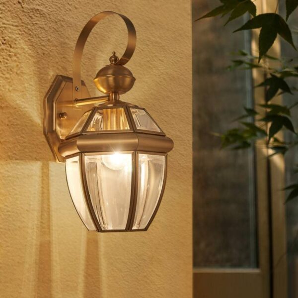 The Classic Coach Wall Lamp - Image 7
