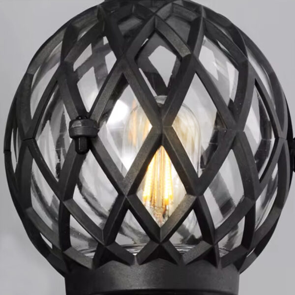 Globe Criss Wall - Image 4
